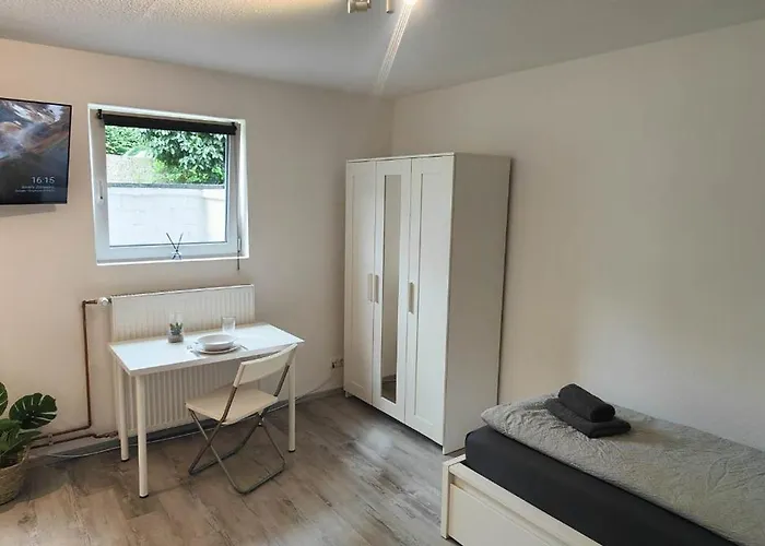 公寓 With Garden In *