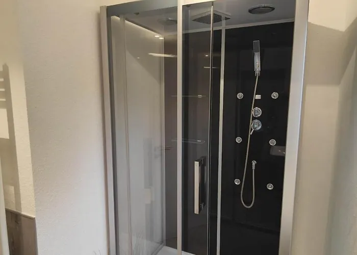 公寓 With Garden In *